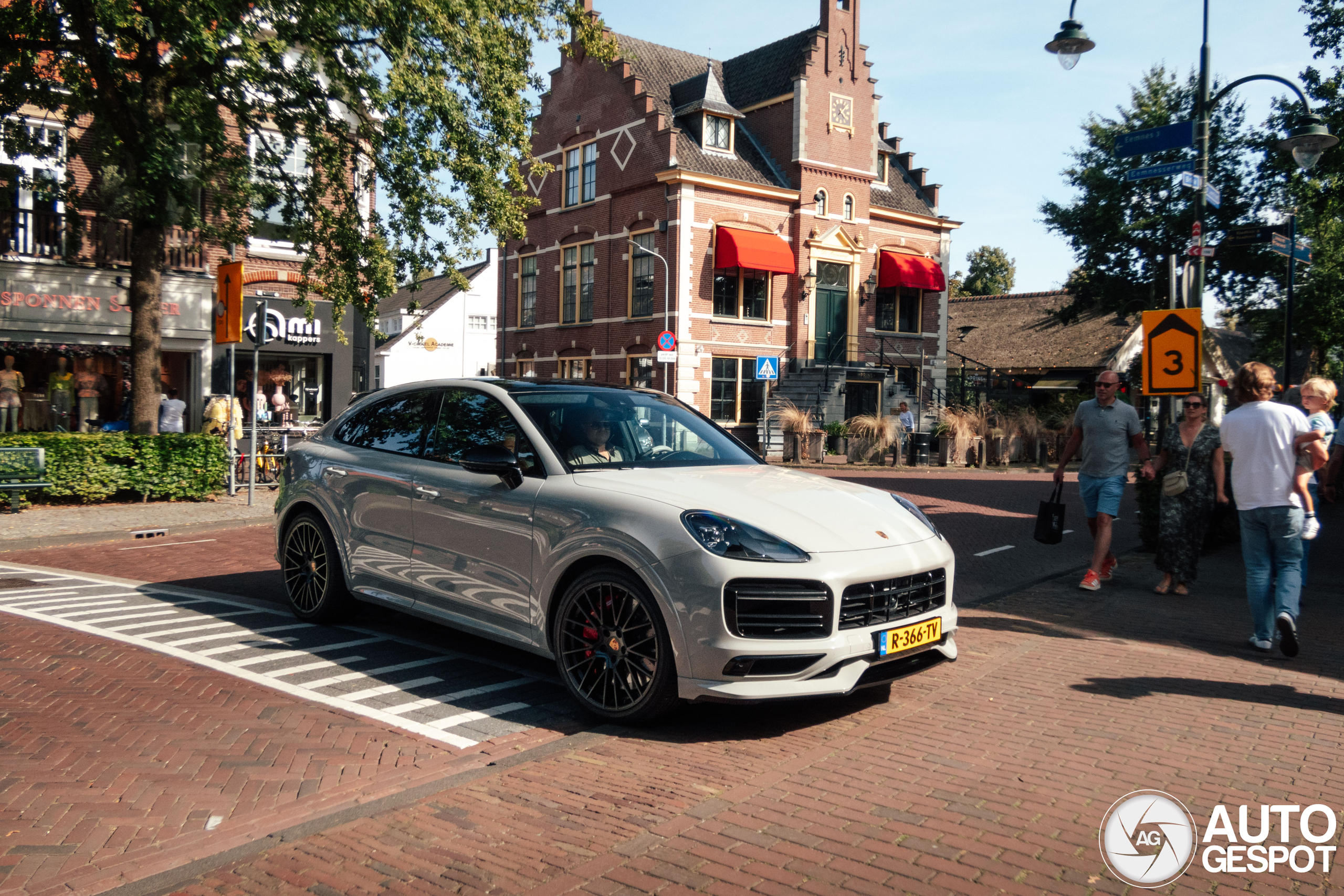 Porsche Cayenne Coupé Turbo S E-Hybrid