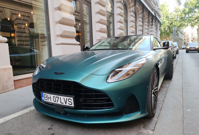 Aston Martin DB12