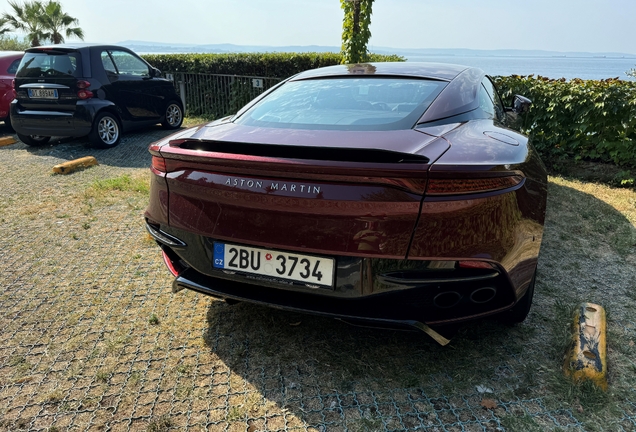 Aston Martin DBS Superleggera