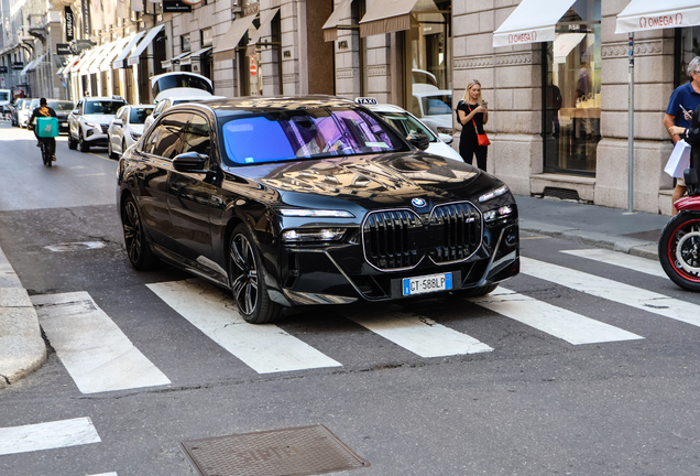 BMW M760e xDrive