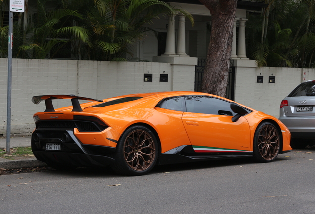 Lamborghini Huracán LP640-4 Performante