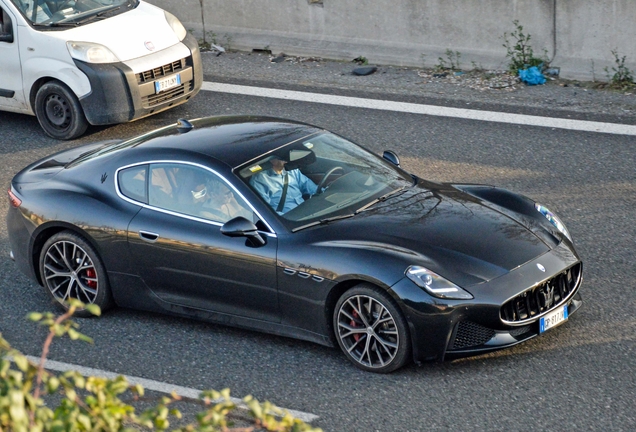 Maserati GranTurismo Modena 2023