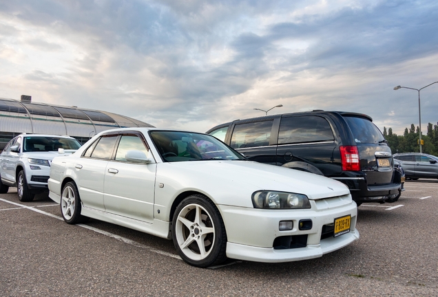 Nissan Skyline R34 Sedan