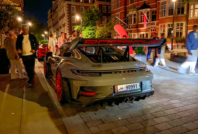 Porsche 992 GT3 RS Weissach Package