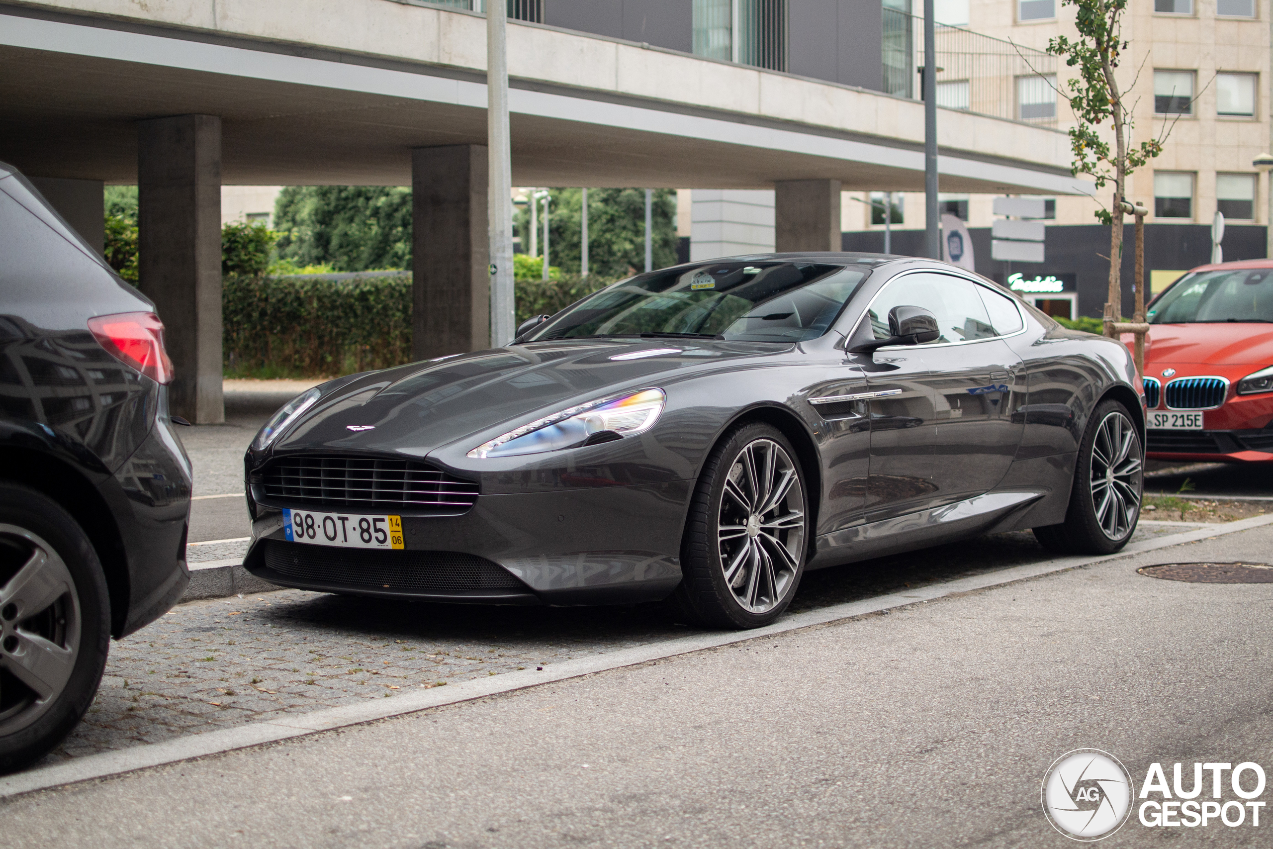 Aston Martin DB9 2013