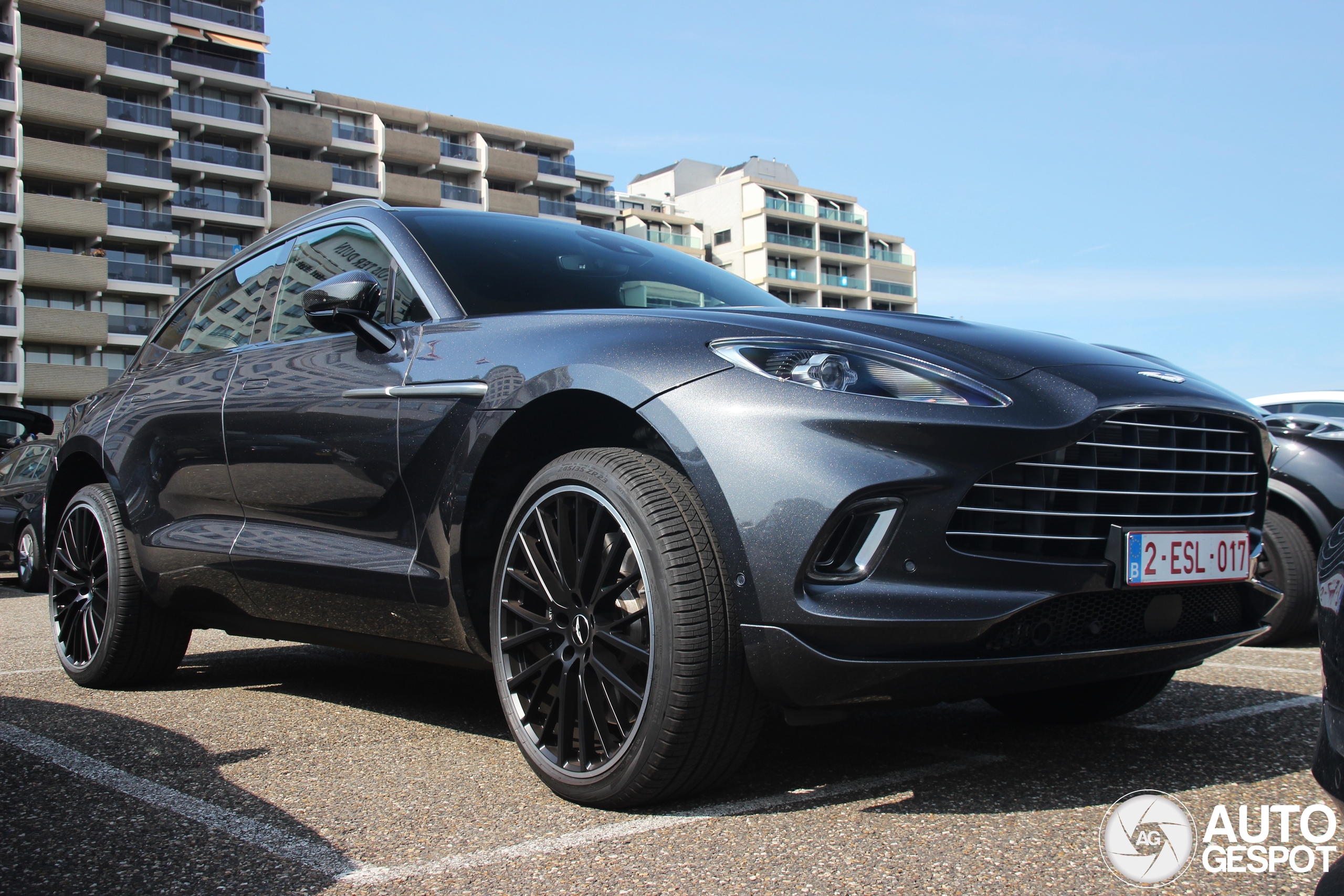 Aston Martin DBX