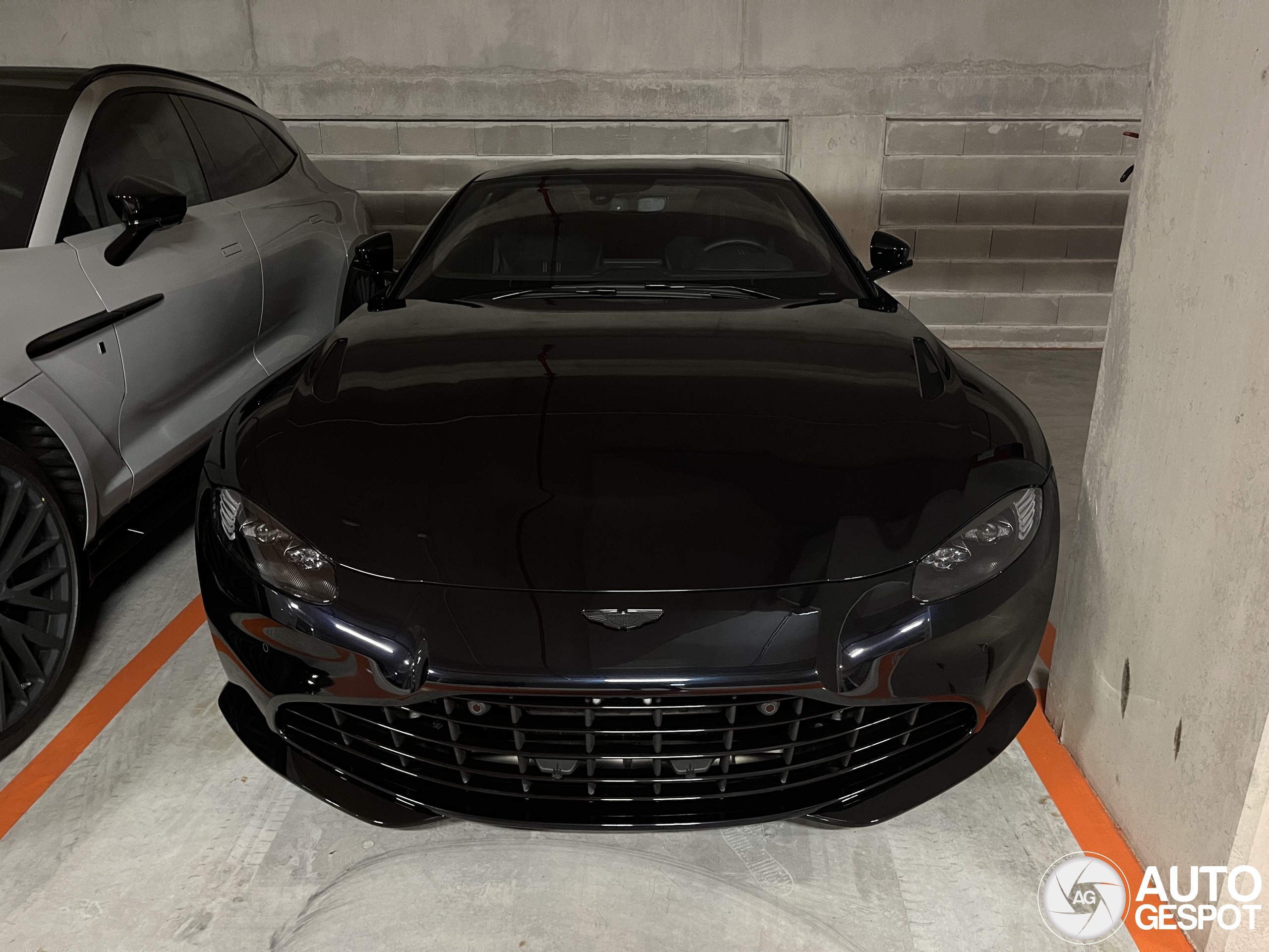 Aston Martin V8 Vantage 2018