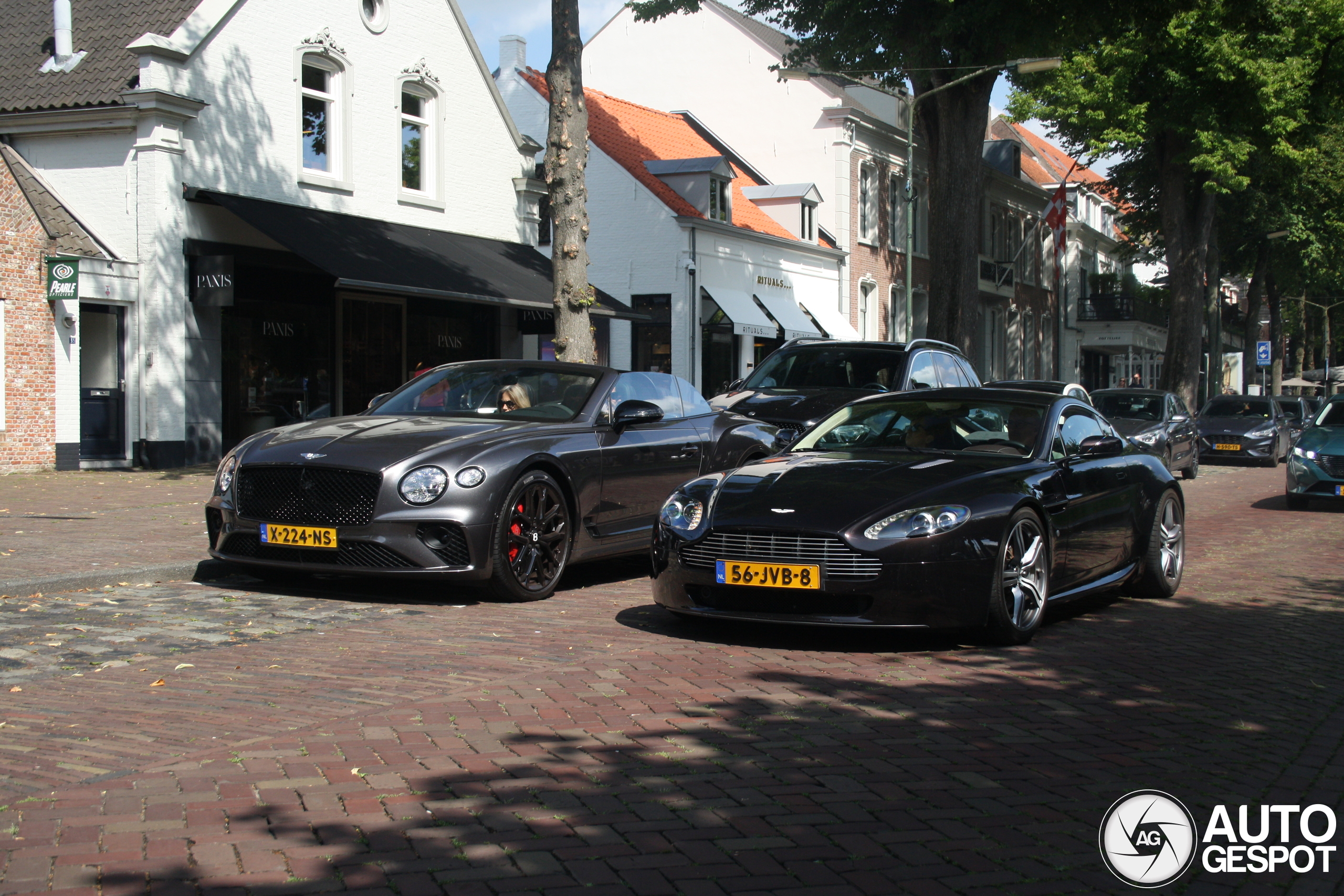 Bentley Continental GTC V8 S 2023