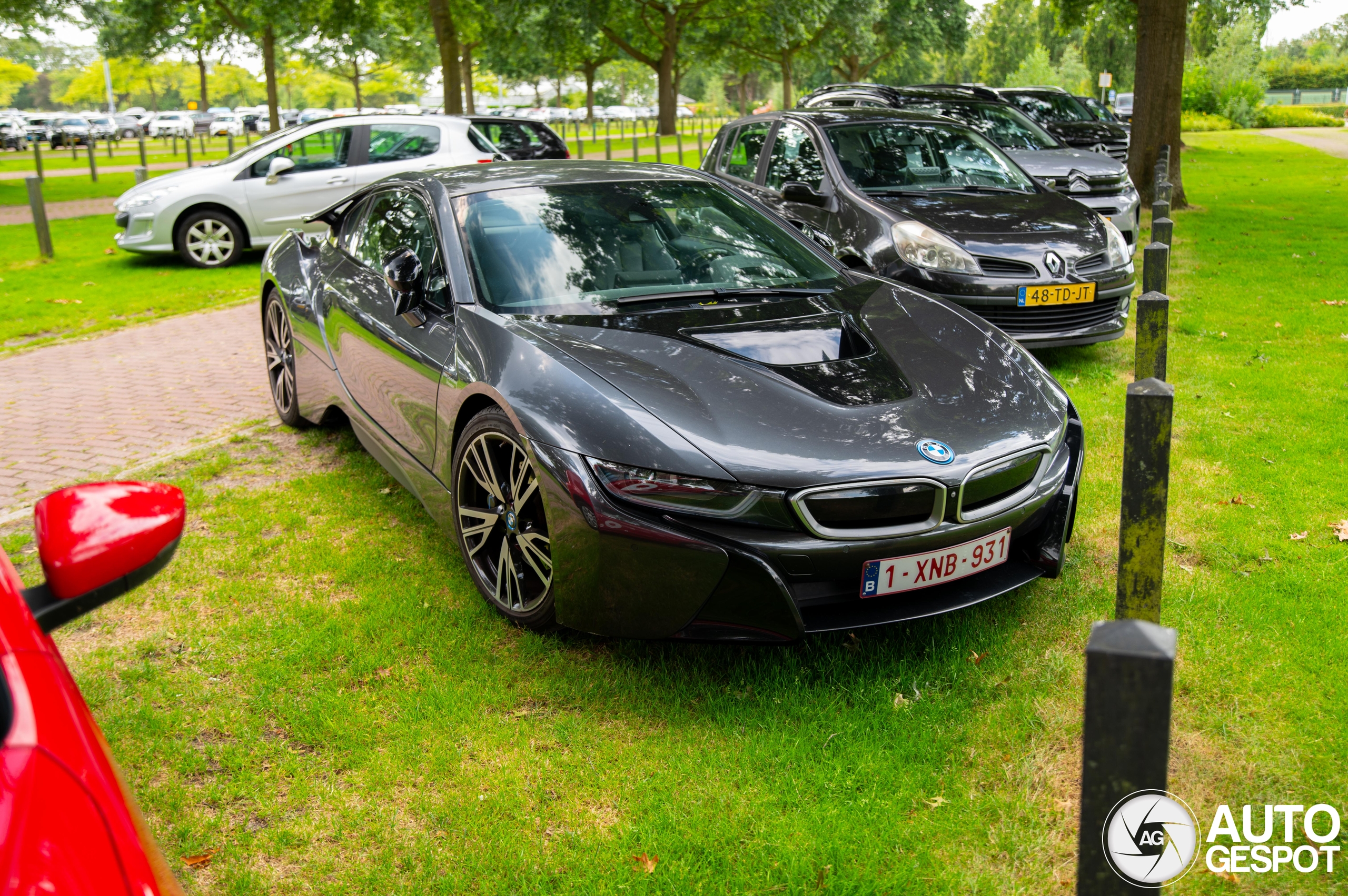 BMW i8