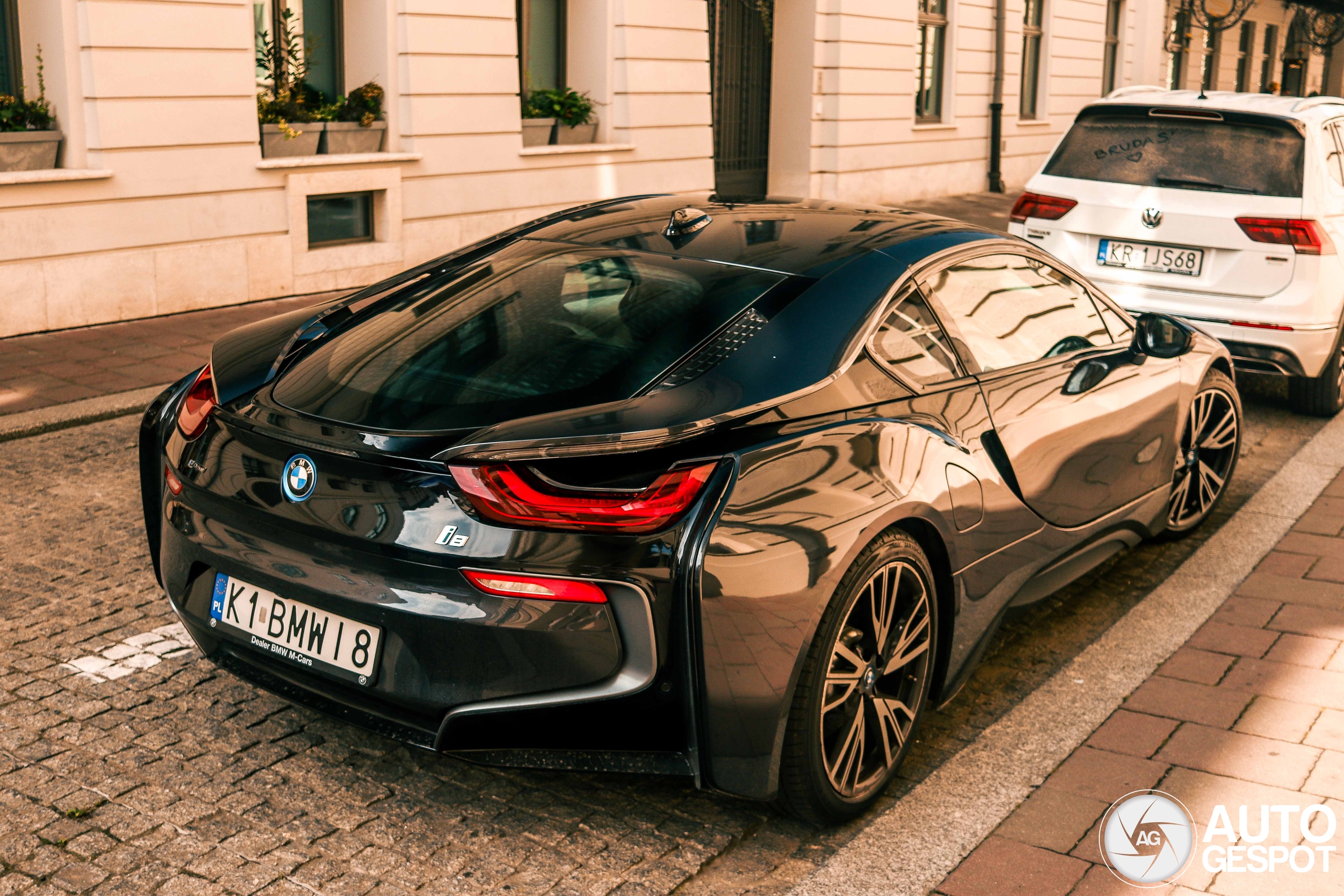 BMW i8