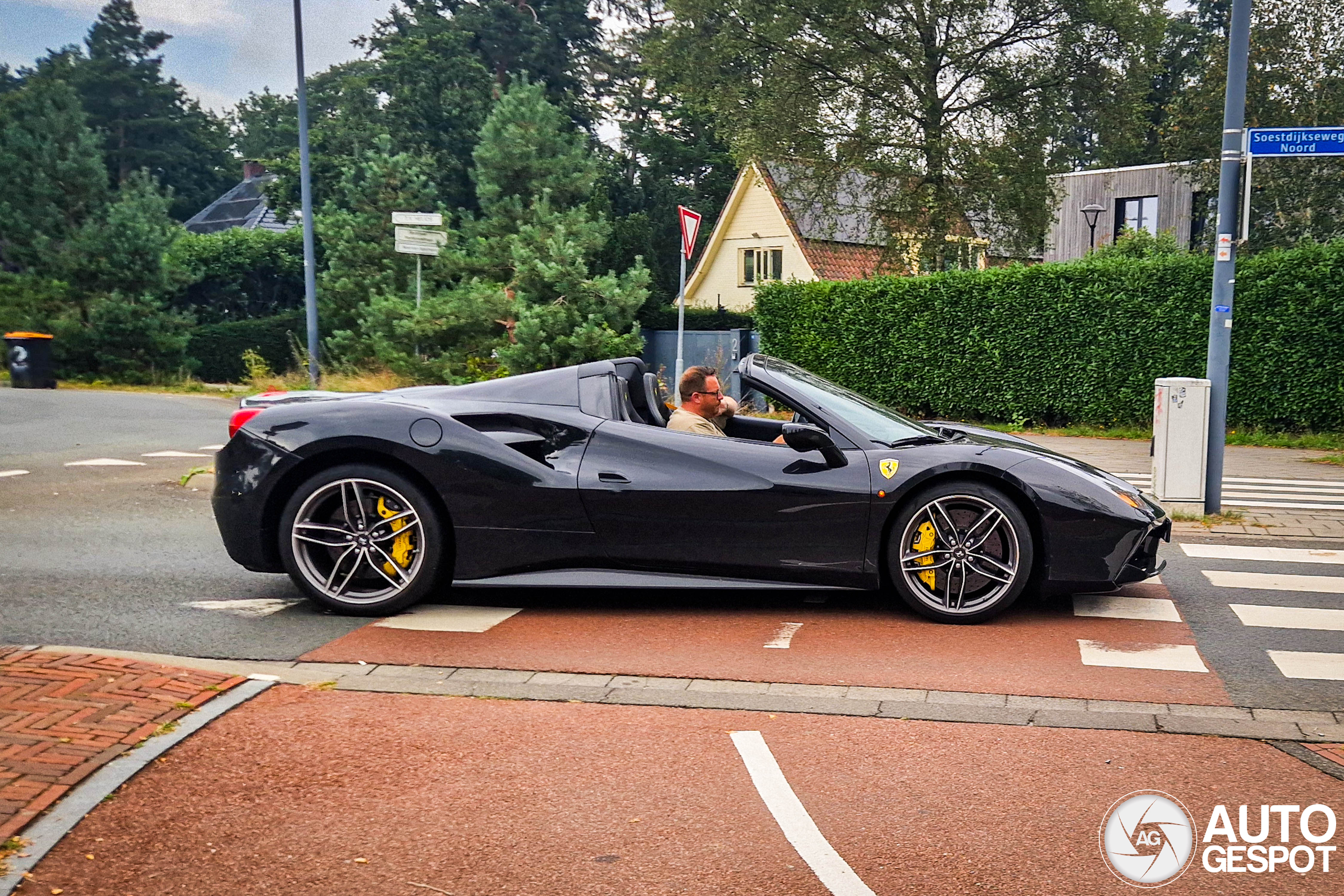 Ferrari 488 Spider