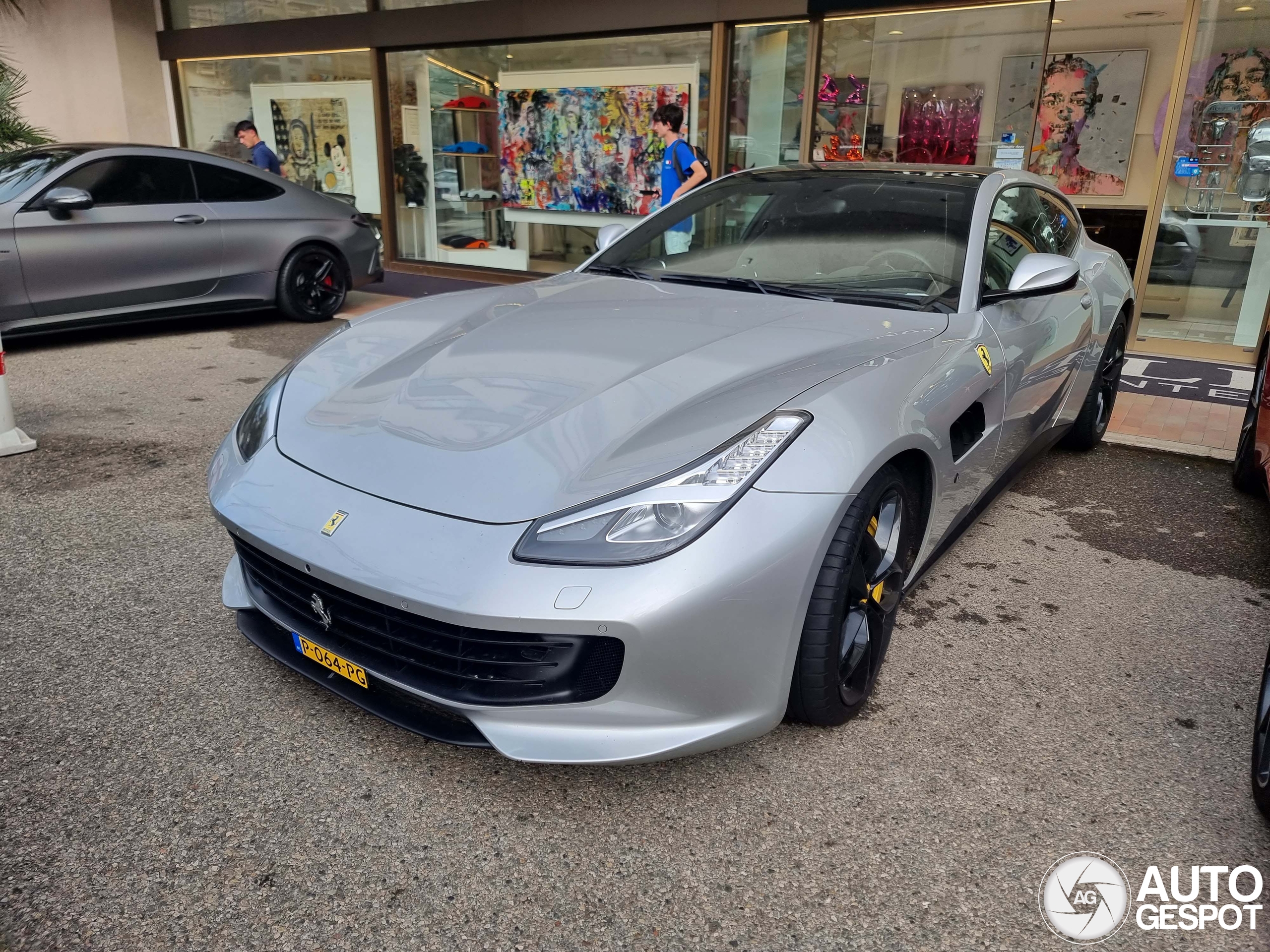 Ferrari GTC4Lusso T