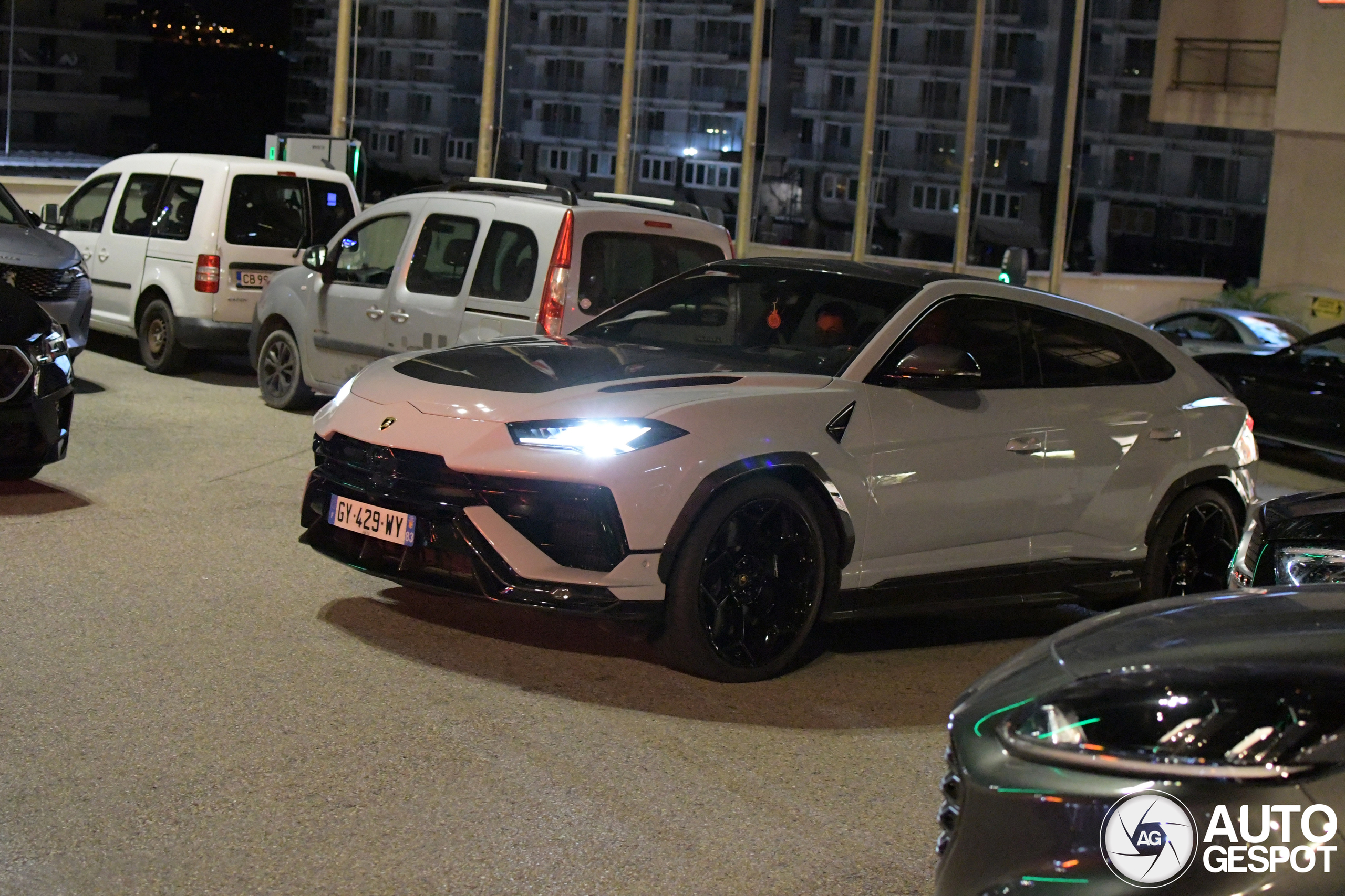 Lamborghini Urus Performante