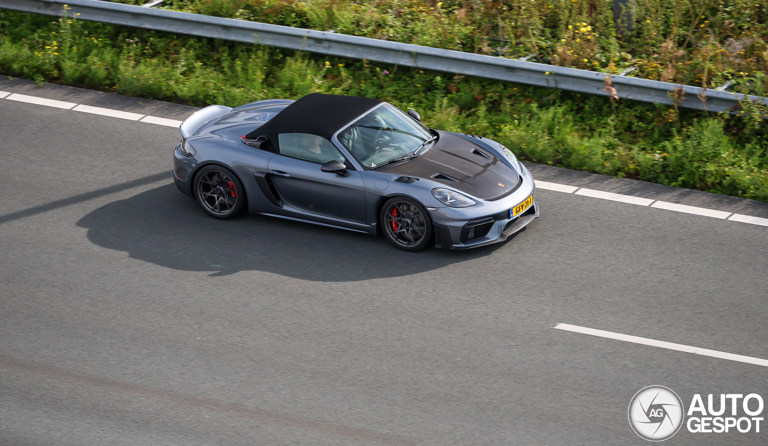 Porsche 718 Spyder RS Weissach Package