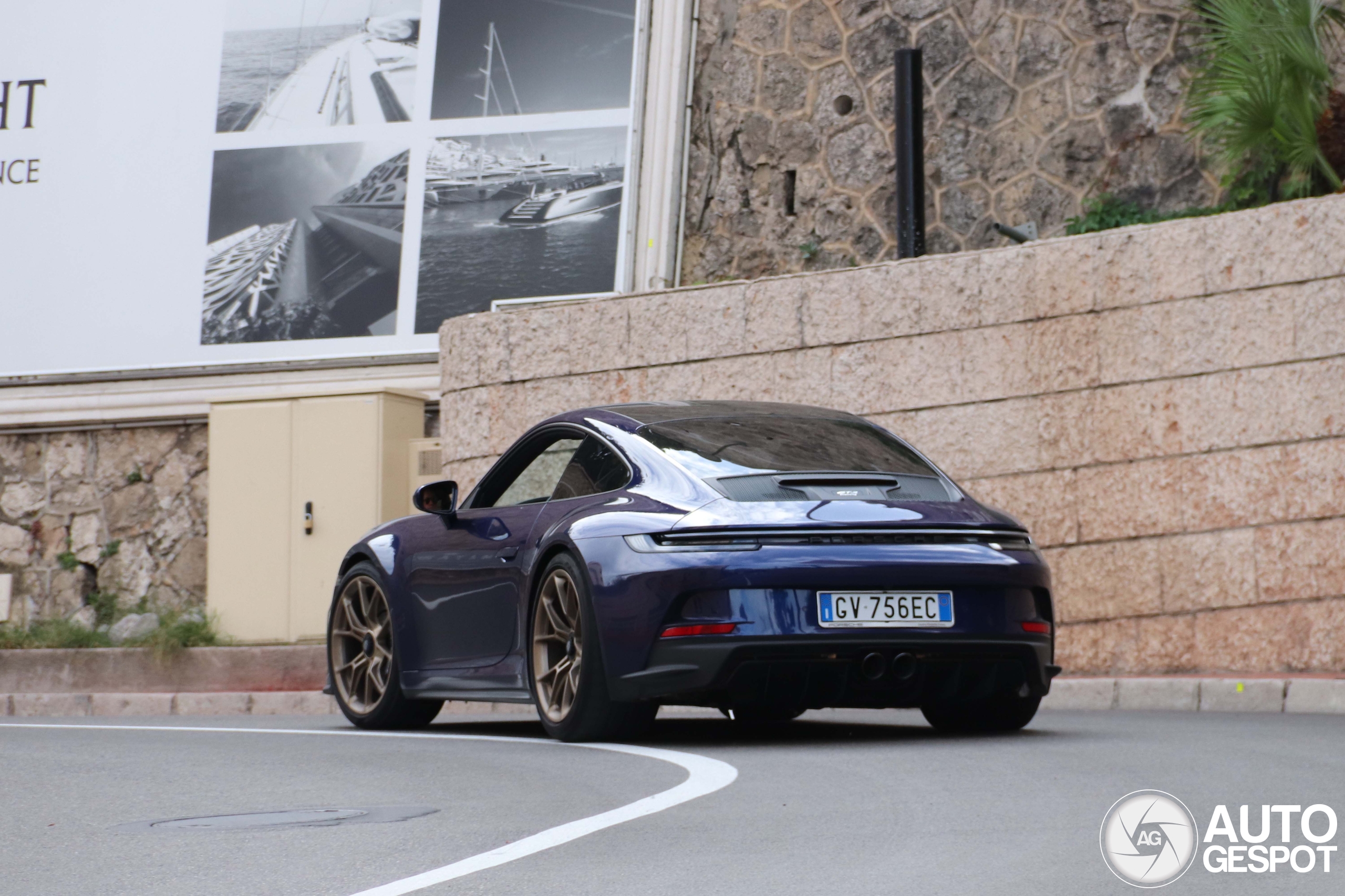 Porsche 992 GT3 Touring