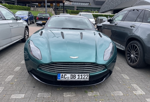 Aston Martin DB11