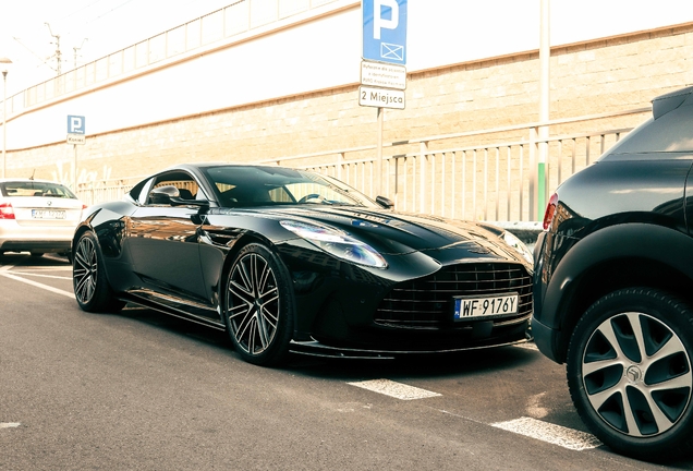 Aston Martin DB12