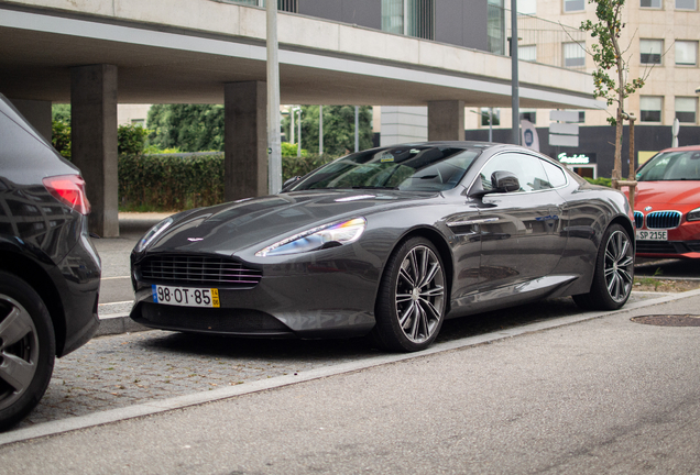 Aston Martin DB9 2013