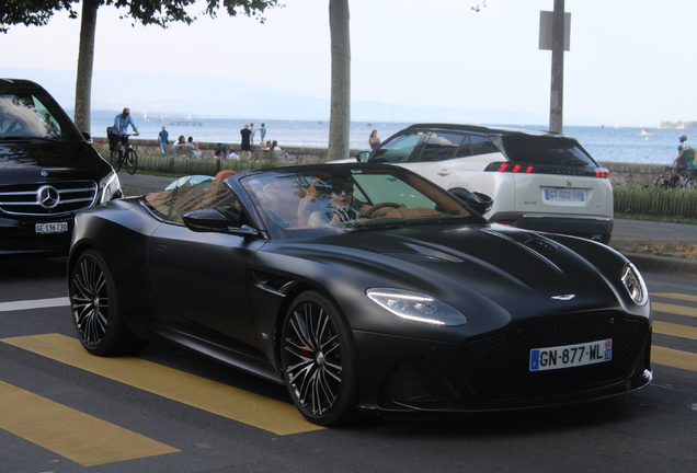 Aston Martin DBS Superleggera Volante