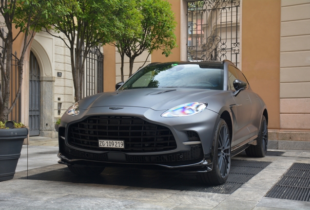 Aston Martin DBX707