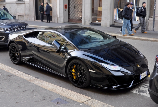 Lamborghini Huracán LP640-4 EVO