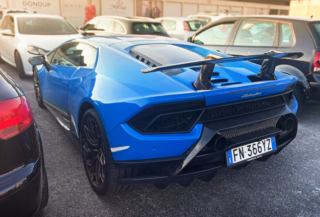 Lamborghini Huracán LP640-4 Performante