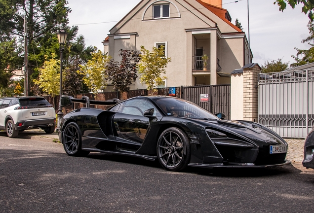 McLaren Senna