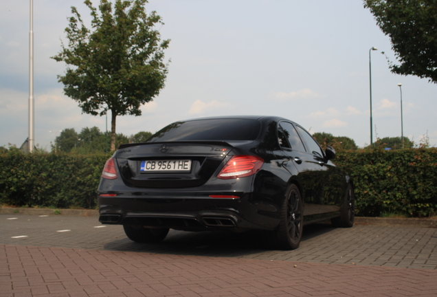 Mercedes-AMG E 63 S W213