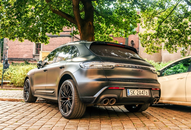 Porsche 95B Macan GTS MkIII