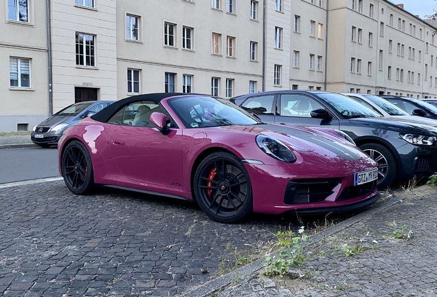 Porsche 992 Carrera 4 GTS Cabriolet