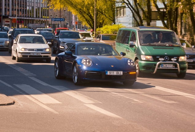 Porsche 992 Carrera 4S