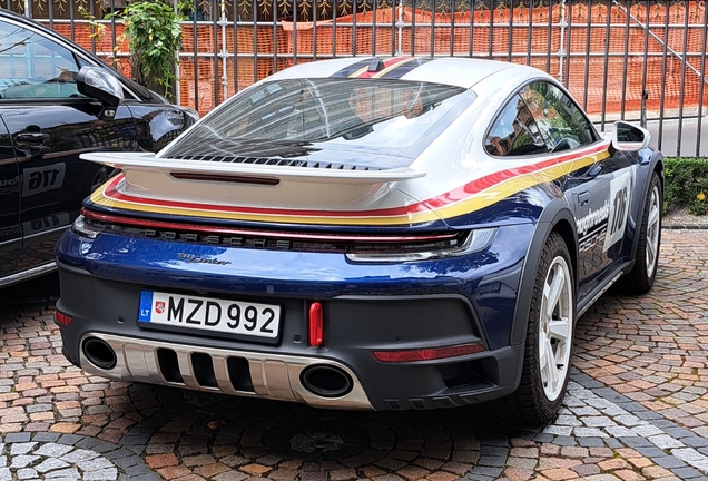 Porsche 992 Dakar