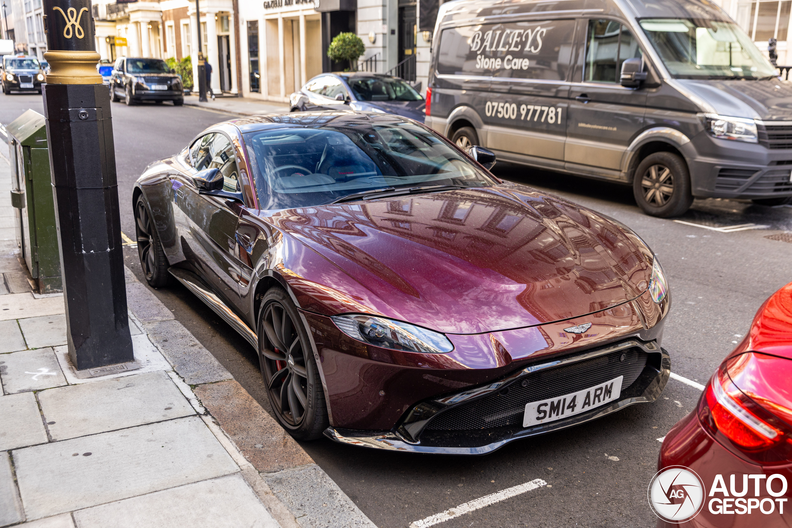 Aston Martin V8 Vantage 2018