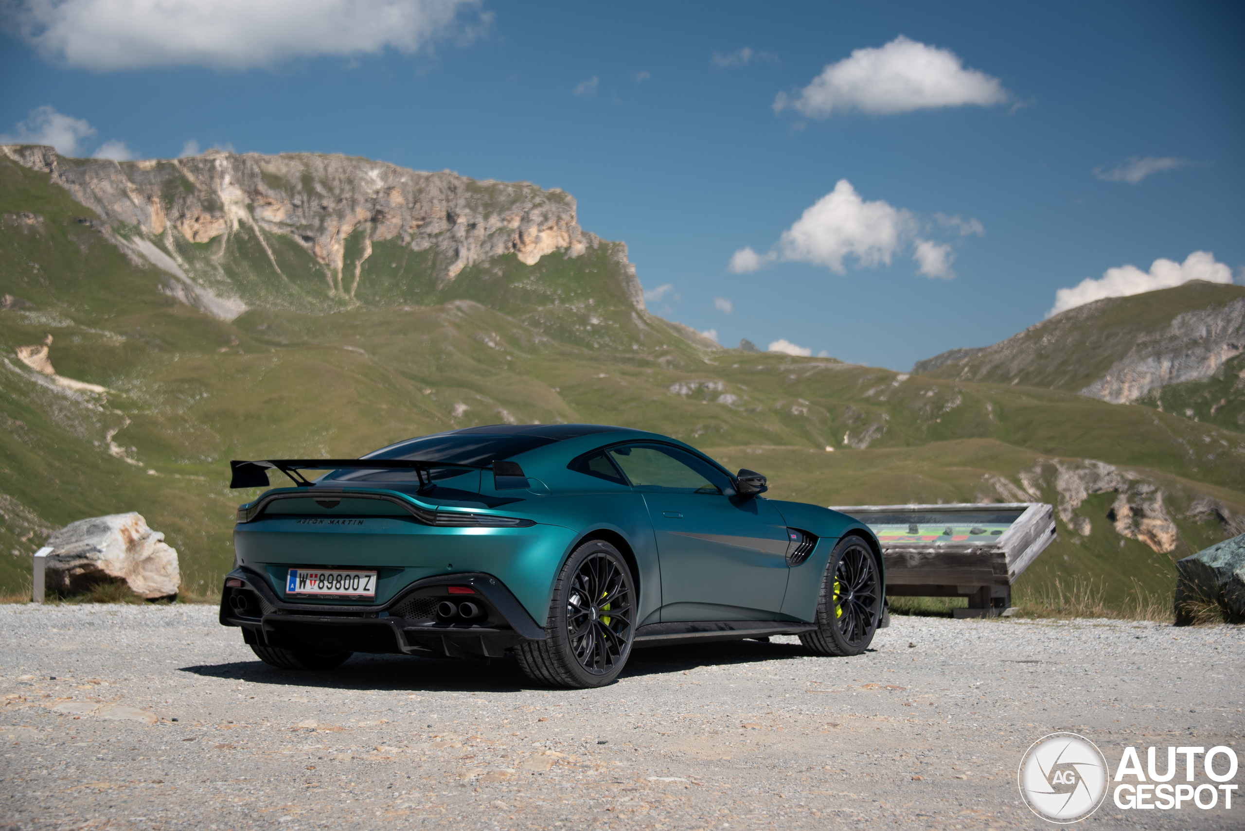 Aston Martin V8 Vantage Formula 1 Edition