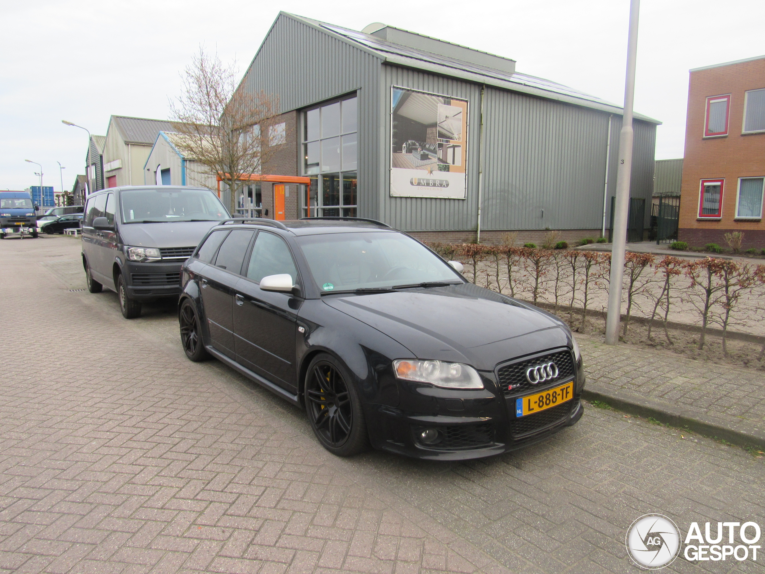 Audi RS4 Avant B7