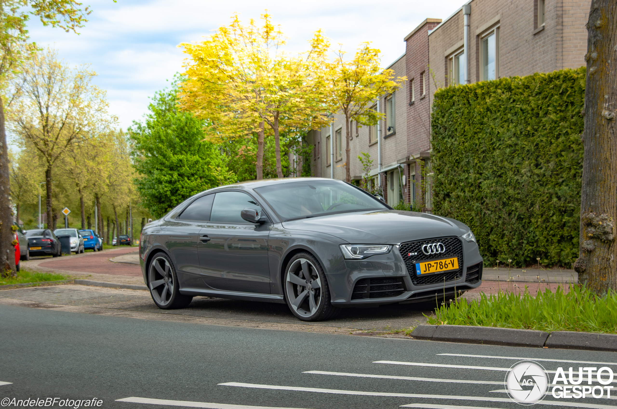 Audi RS5 B8 2012