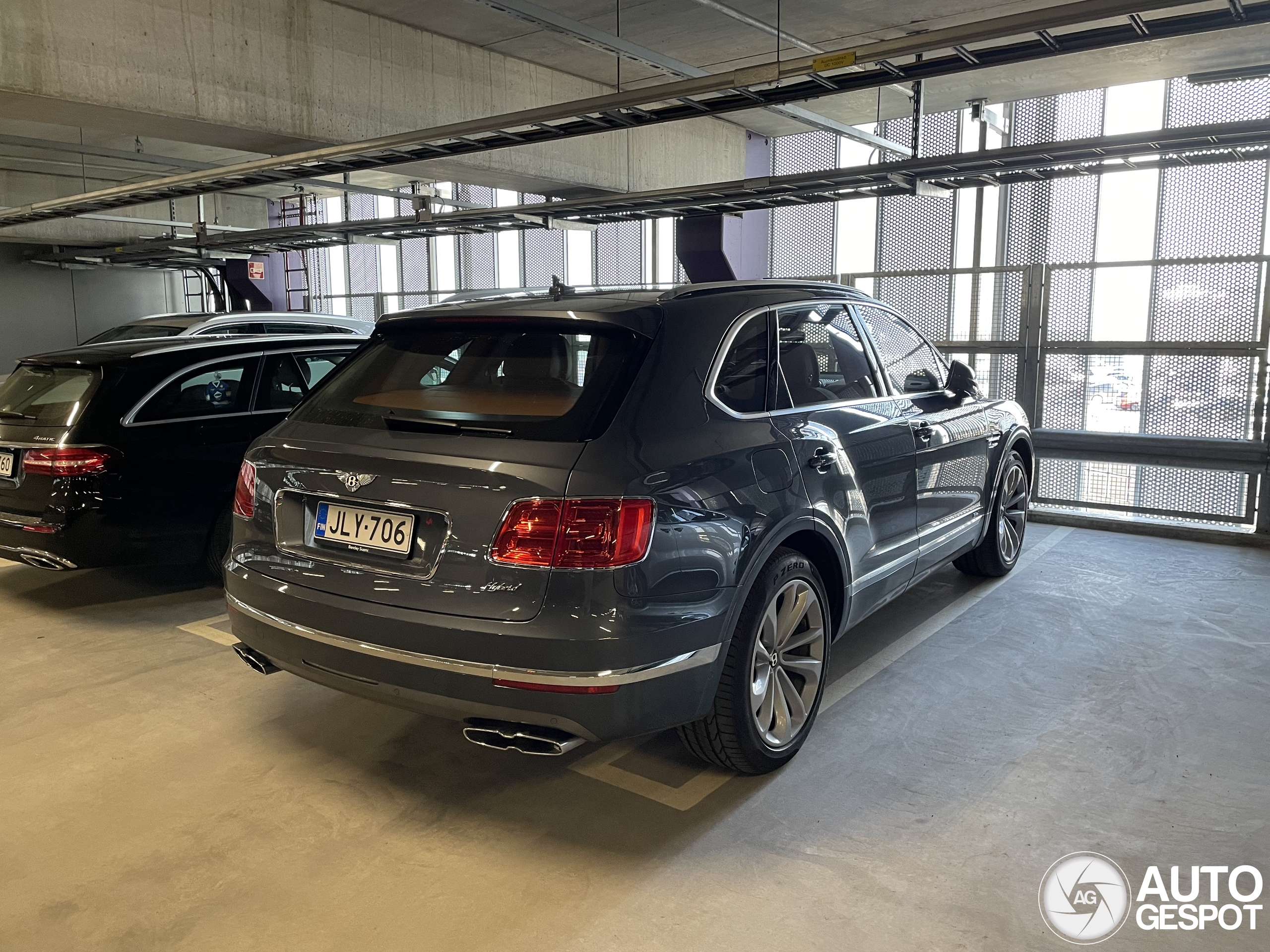 Bentley Bentayga Hybrid