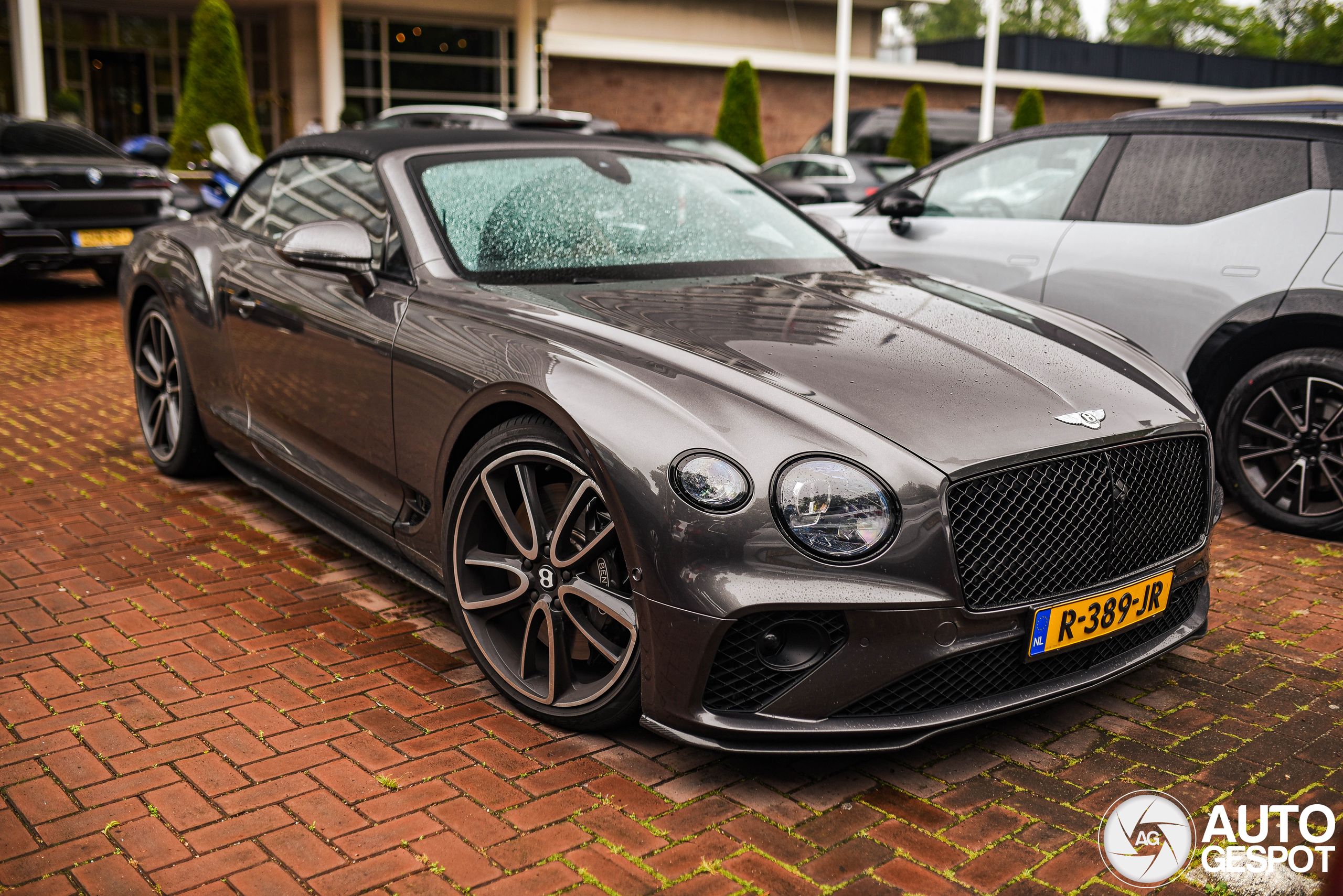 Bentley Continental GTC 2019