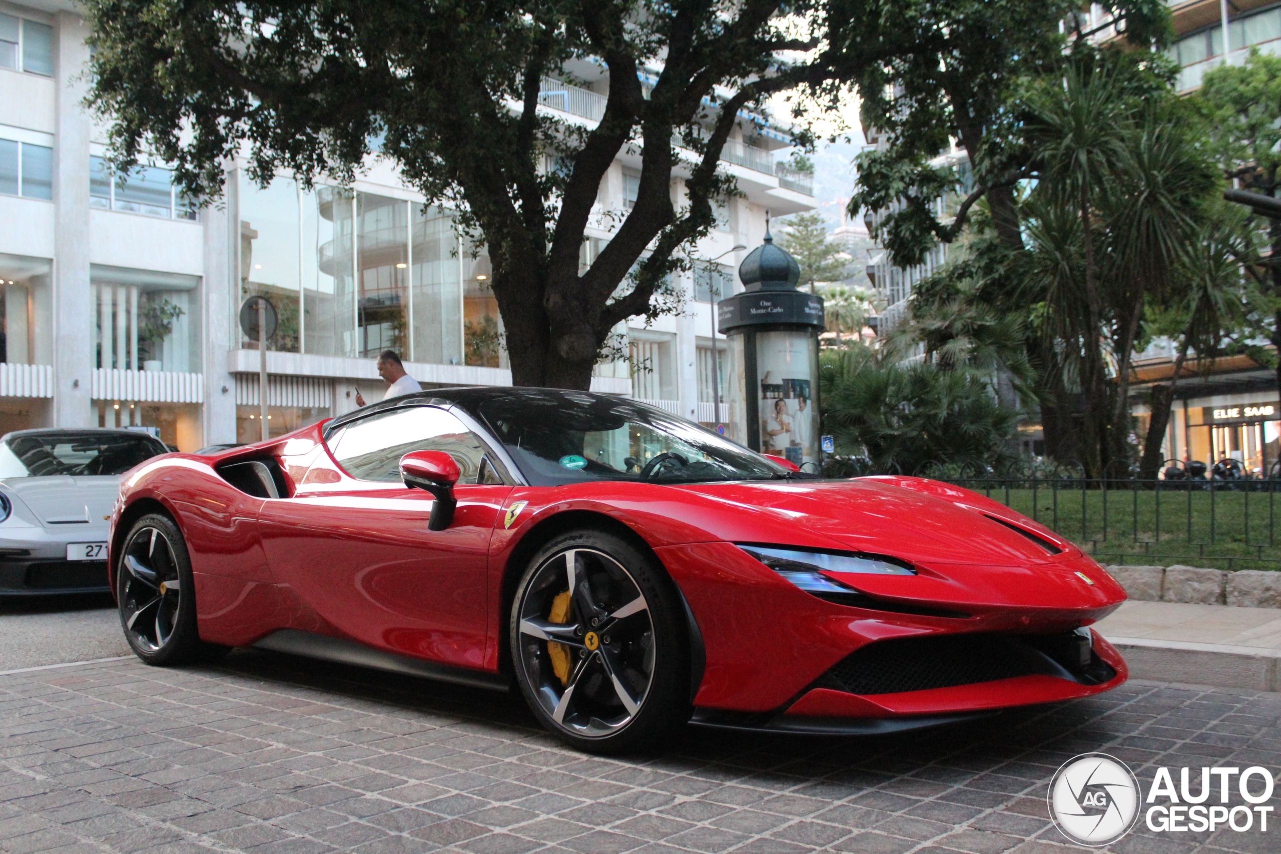 Ferrari SF90 Spider