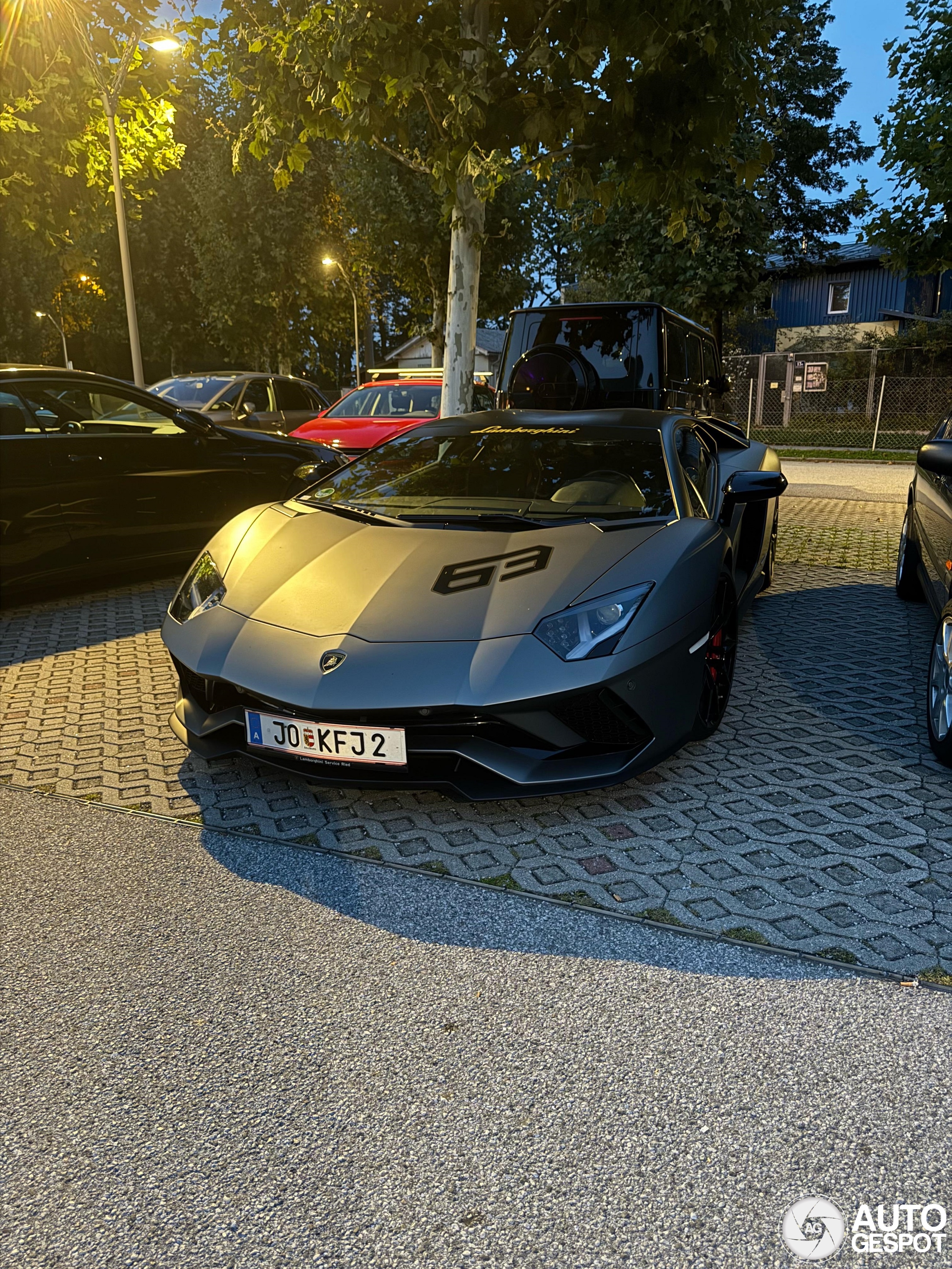 Lamborghini Aventador S LP740-4