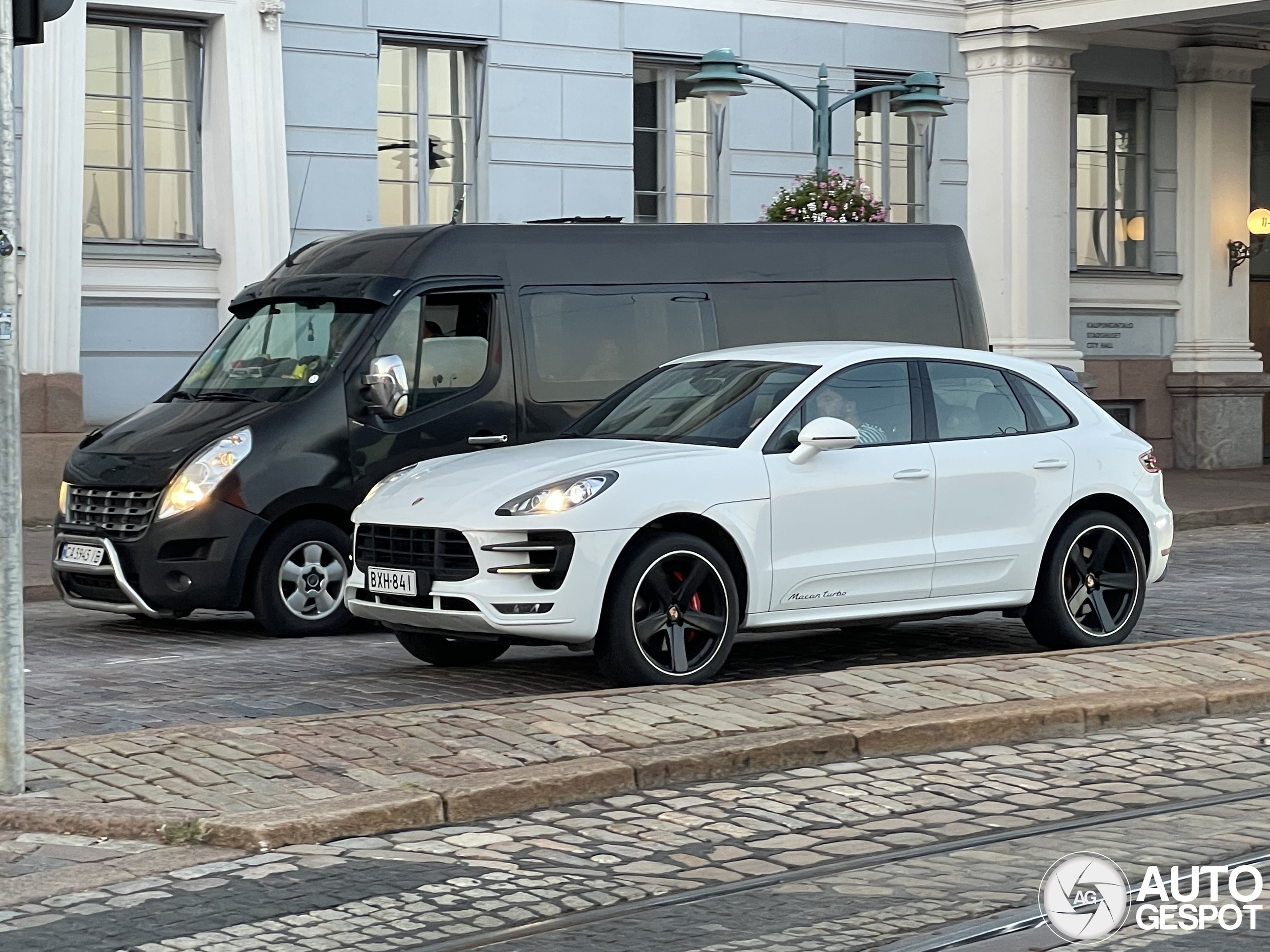 Porsche 95B Macan Turbo