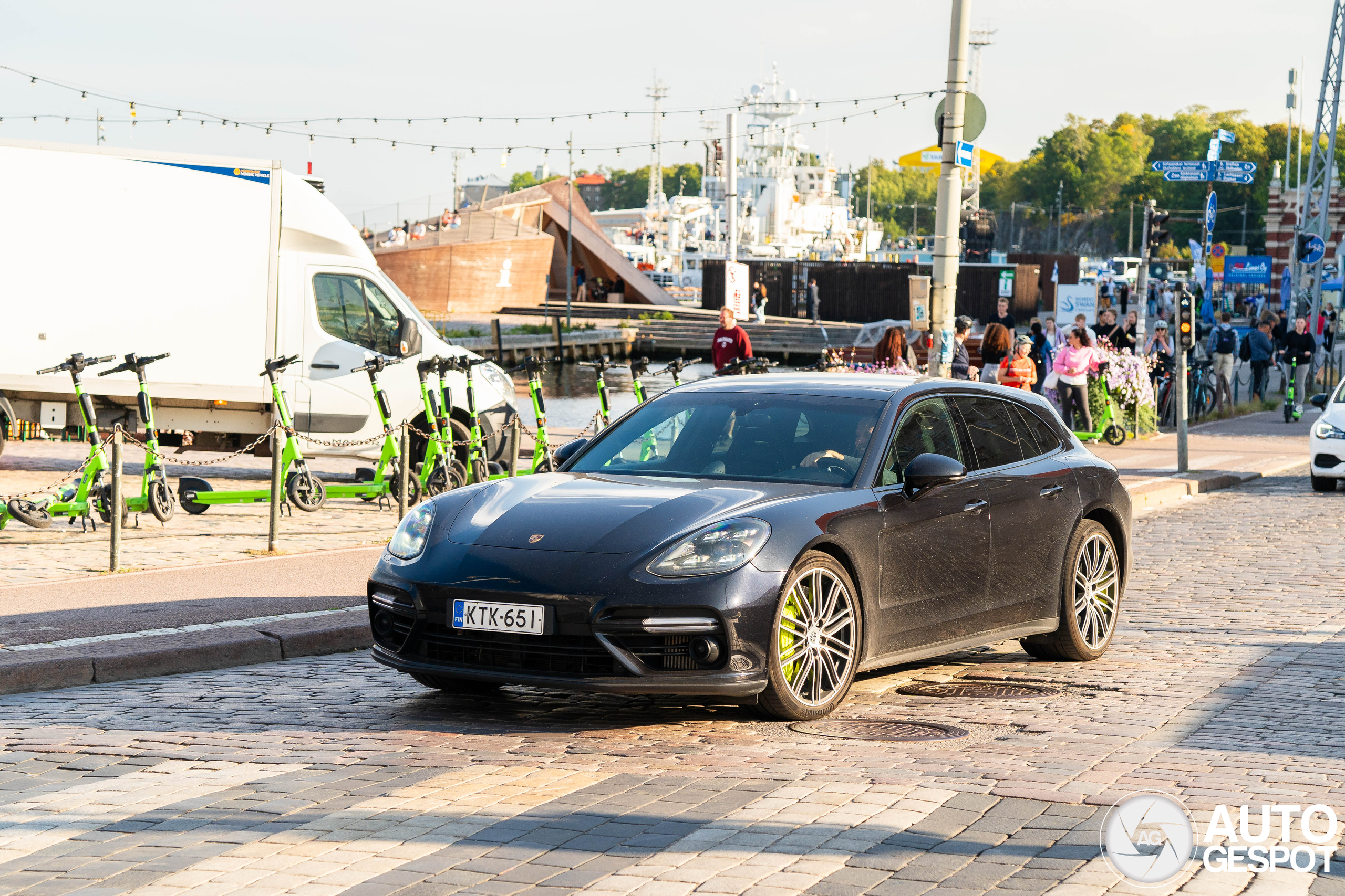 Porsche 971 Panamera Turbo S E-Hybrid Sport Turismo