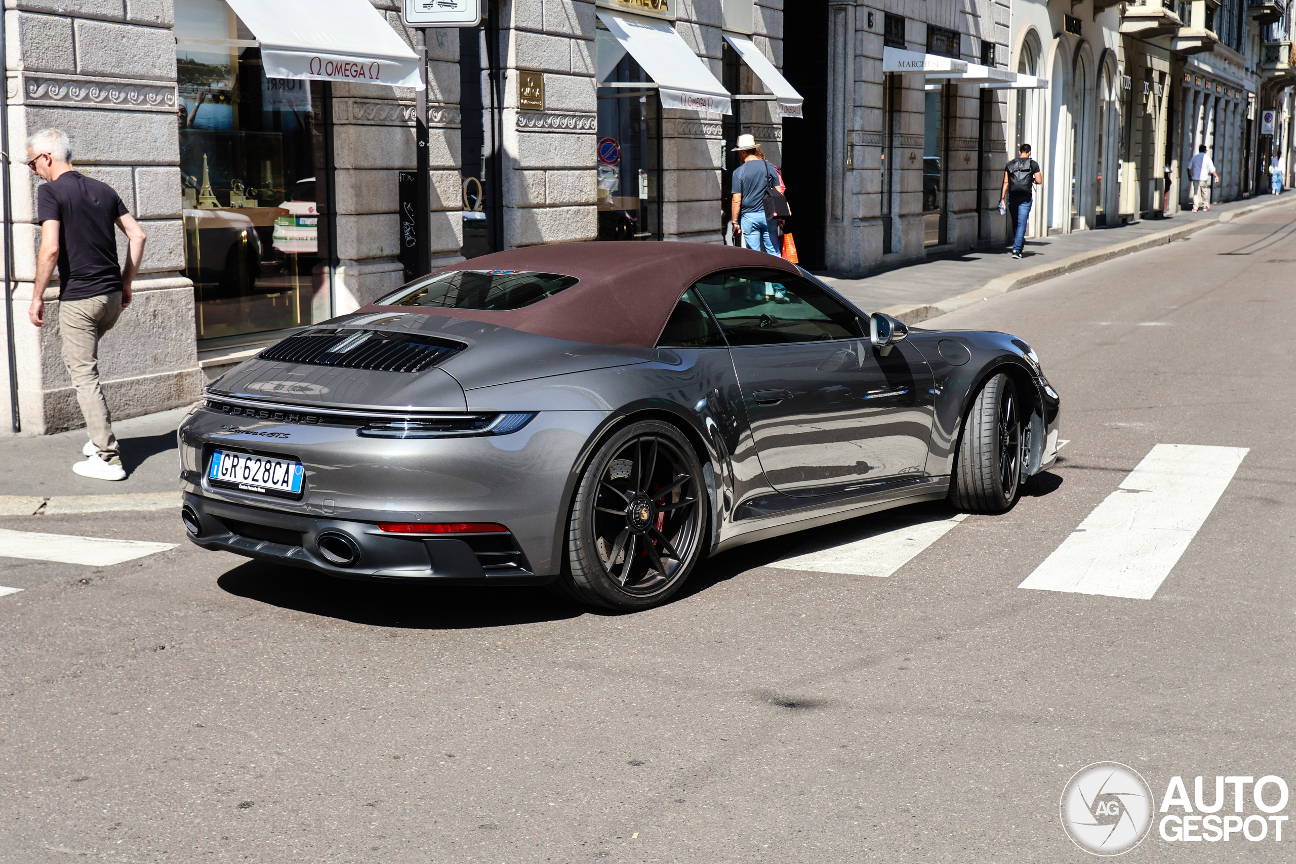 Porsche 992 Carrera 4 GTS Cabriolet