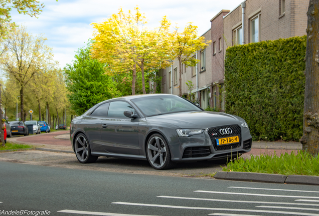 Audi RS5 B8 2012