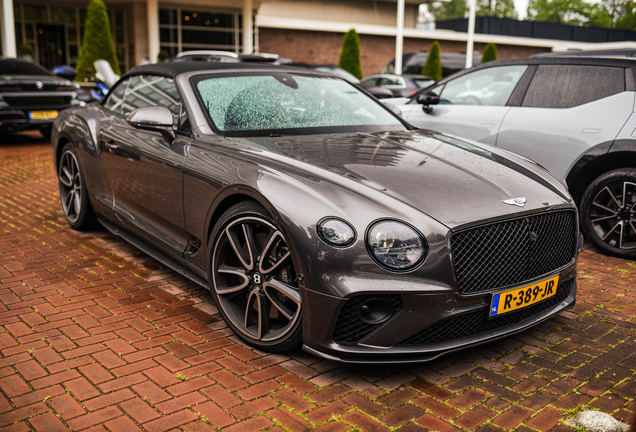 Bentley Continental GTC 2019