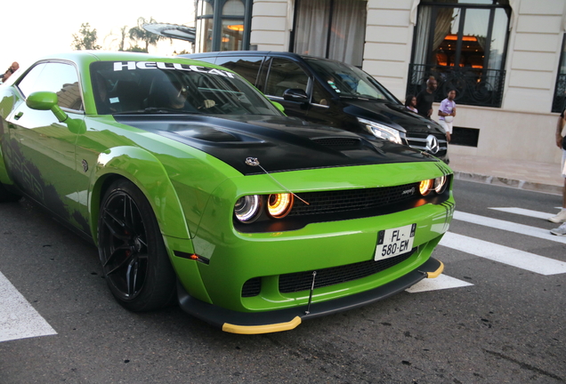 Dodge Challenger SRT-8