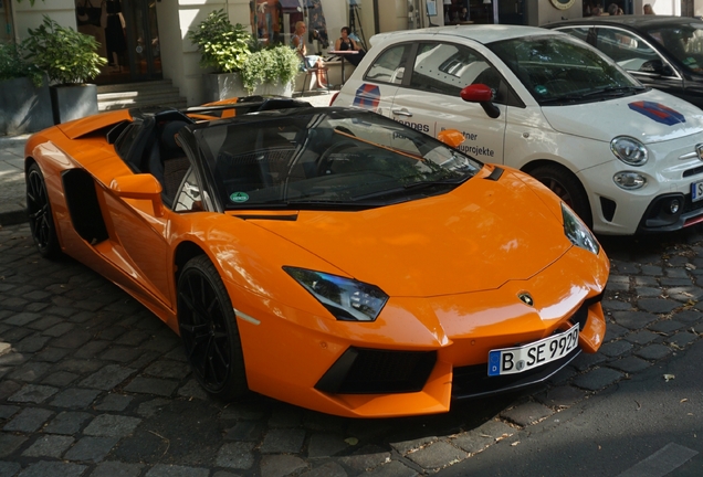 Lamborghini Aventador LP700-4 Roadster