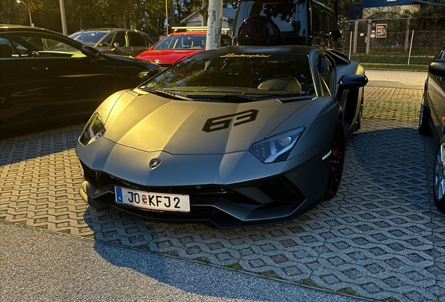 Lamborghini Aventador S LP740-4