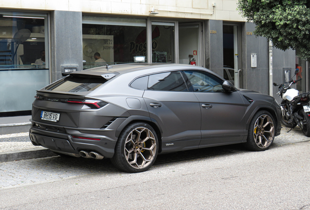 Lamborghini Urus Performante