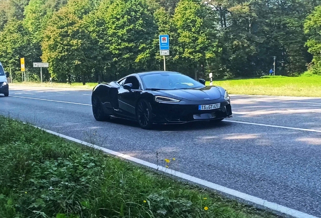 McLaren GT